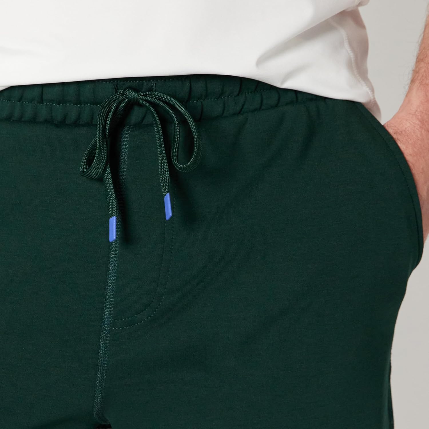 Detalle de Amazon Essentials Men’s Athletic Regular-Fit 6” Lounge Workout Gym Shorts (Active Sweat)