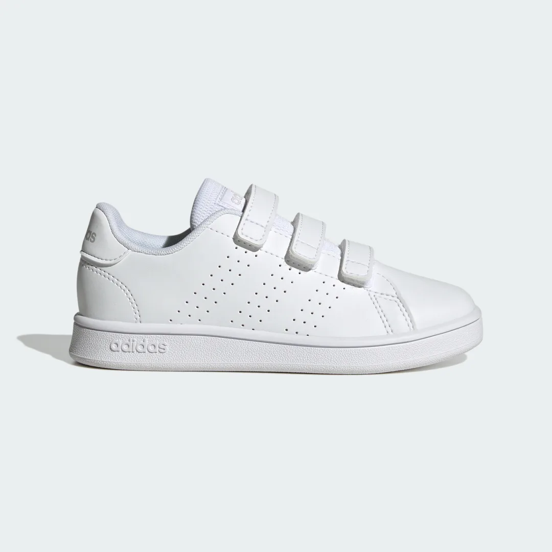 Detalle de Adidas Advantage Court Lifestyle Hook-and-Loop: comodidad diaria con corchete ajustable