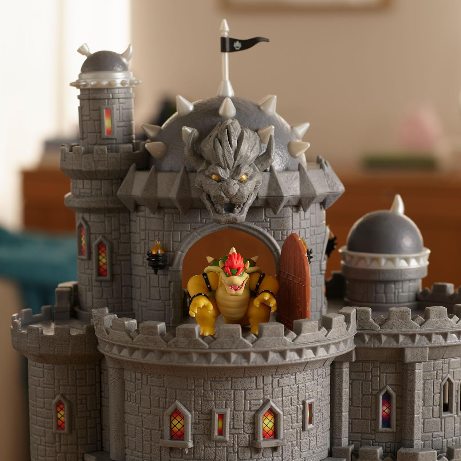 Thumbnail 2 de Super Mario Galaxy Movie Deluxe Bowser-Schloss-Spielset (30 cm) mit Bowser-Figur, Klavier und Bonsai-Baum