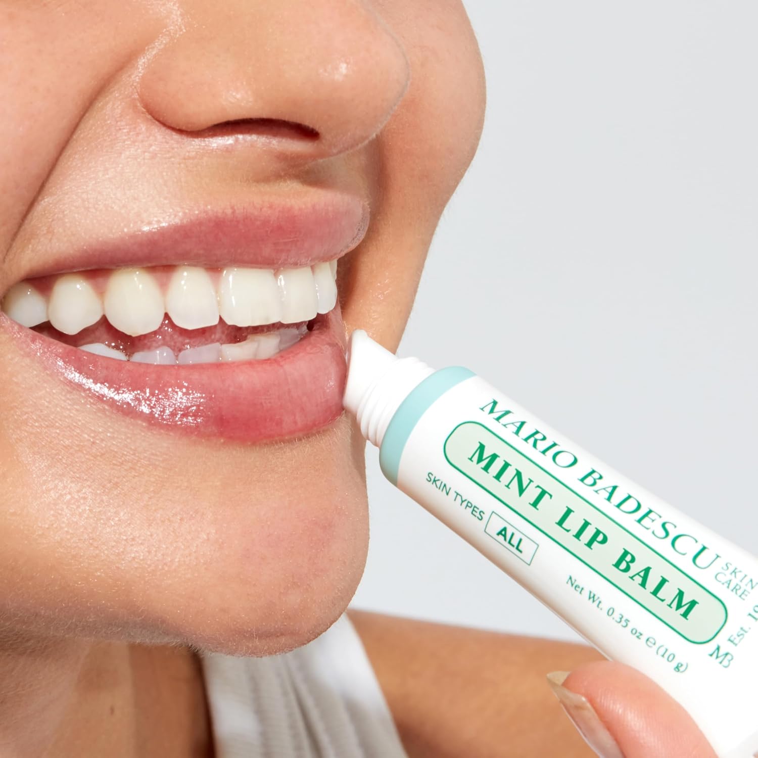 Detalle 2 de Mario Badescu 2388056 Moisturizing Lip Balm with Coconut Oil & Cocoa Butter