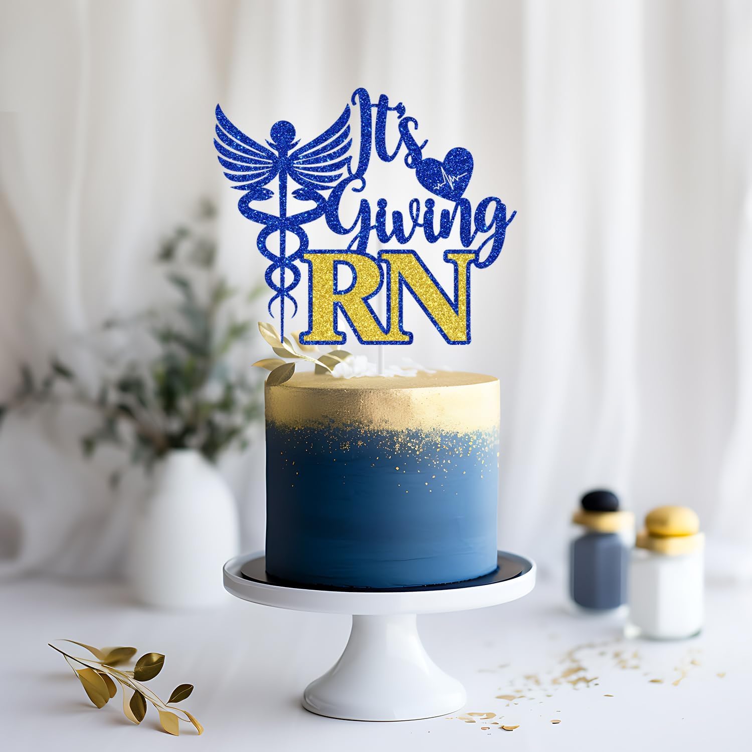 Thumbnail 2 de It's Giving RN Cake Topper, Paper