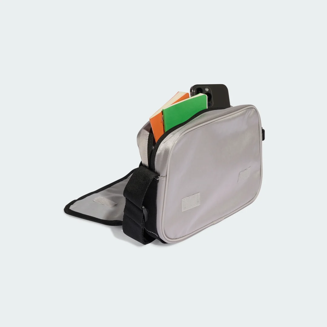 Thumbnail 2 de BOLSO MESSENGER PEQUEÑO Adidas: comodidad discreta en gris para uso diario