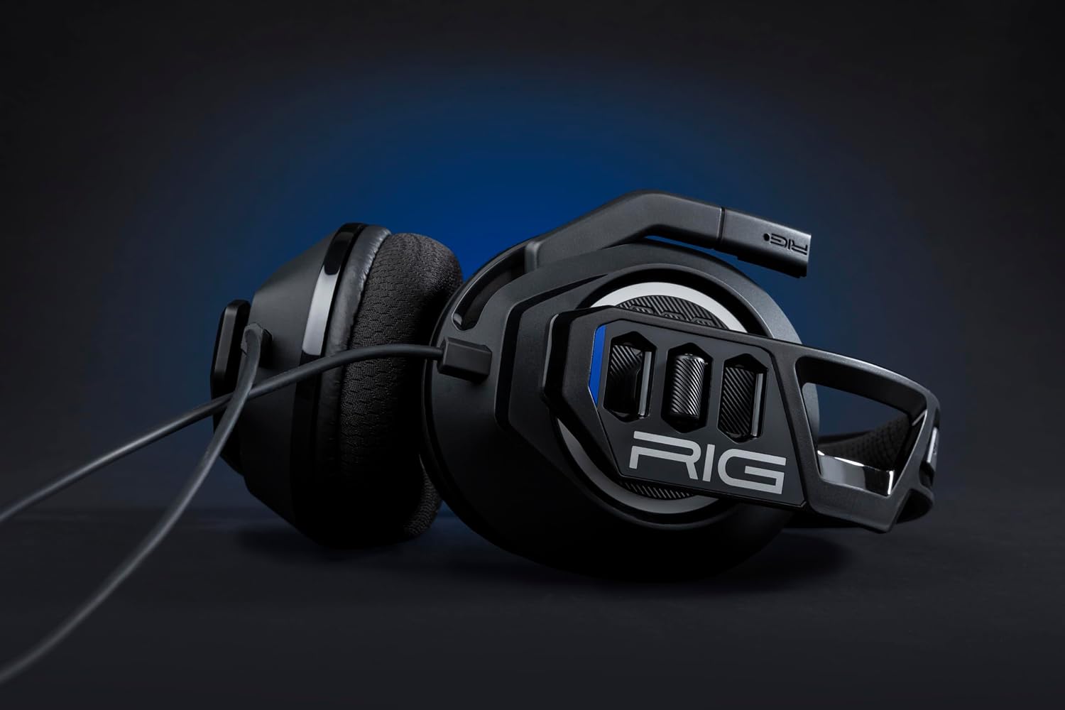 Detalle de Nacon RIG 300 PRO HS: auriculares para PS4/PS5 con conector de 3.5 mm