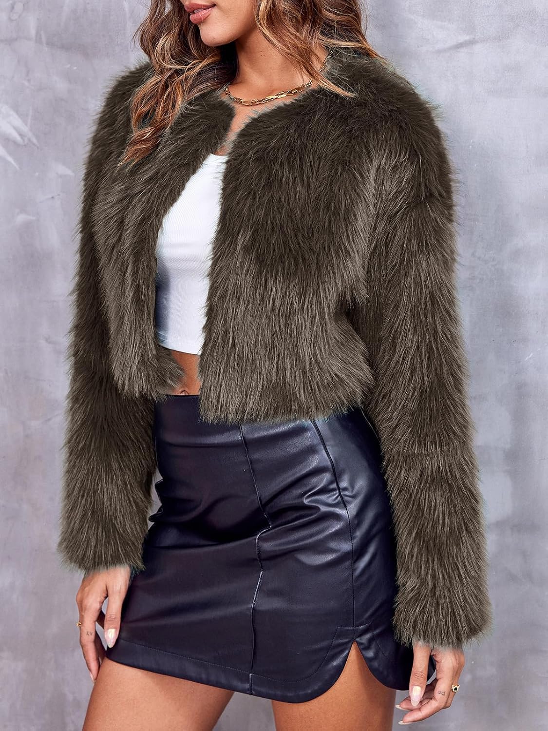 Detalle de Danedvi Cropped Faux Fur Jacket for Women, Long Sleeve Open-Front Coat