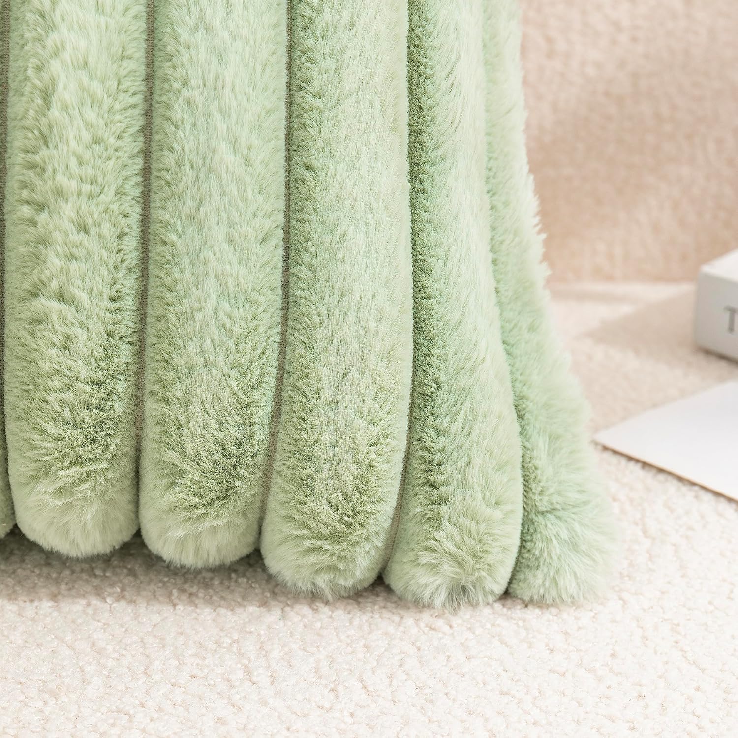 Detalle 2 de Uhomy 18x18 Inch Faux Fur Throw Pillow Cover Sage Green ๐
