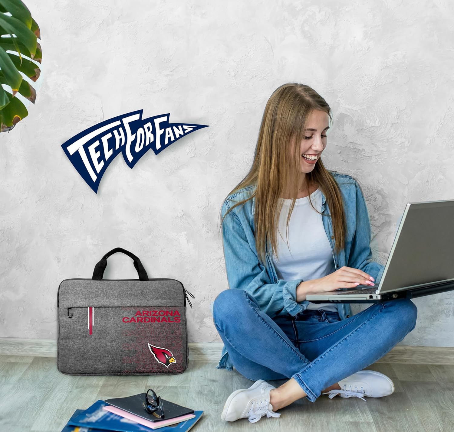 Detalle de SOAR NFL 13 Inch Laptop Sleeve for 13-inch laptops