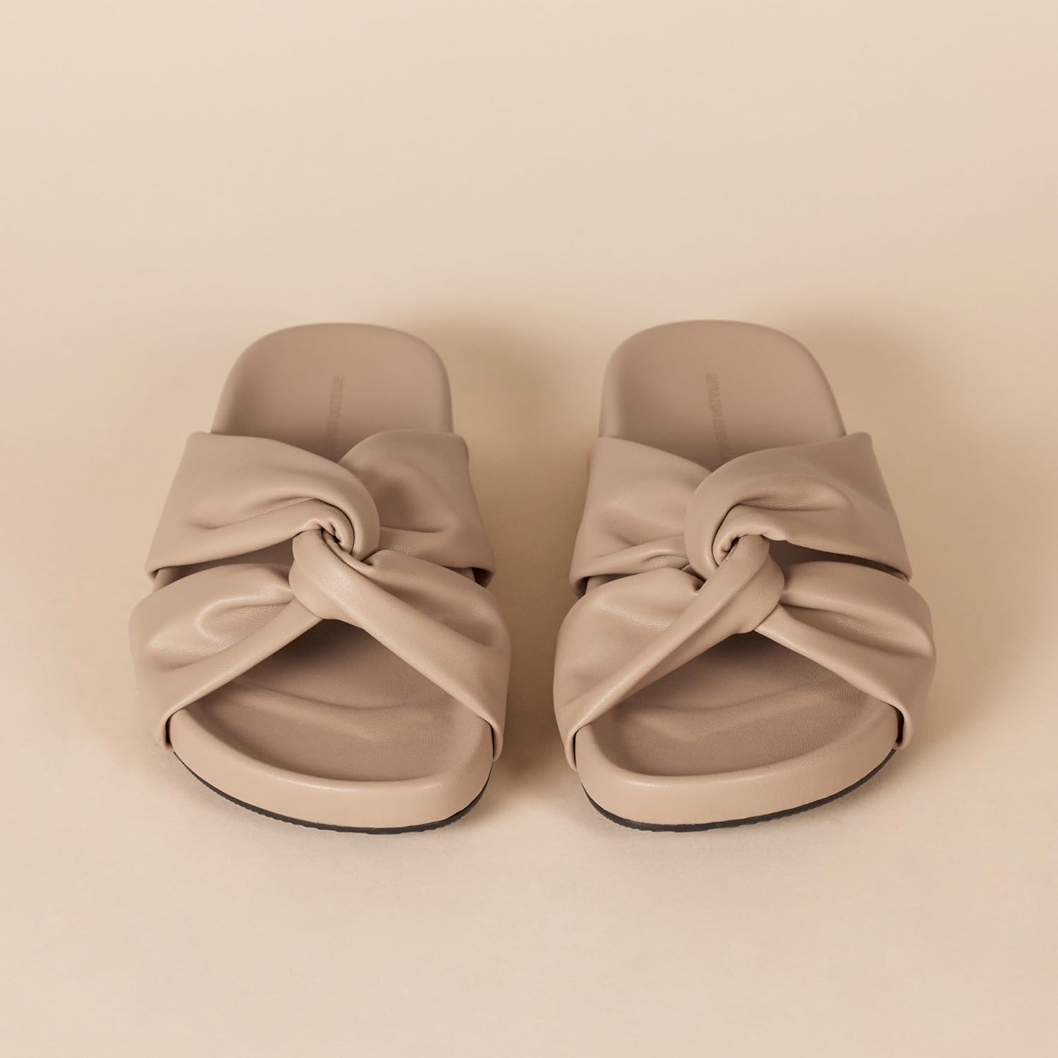 Detalle de Amazon Essentials Women’s Twist Slide Sandals