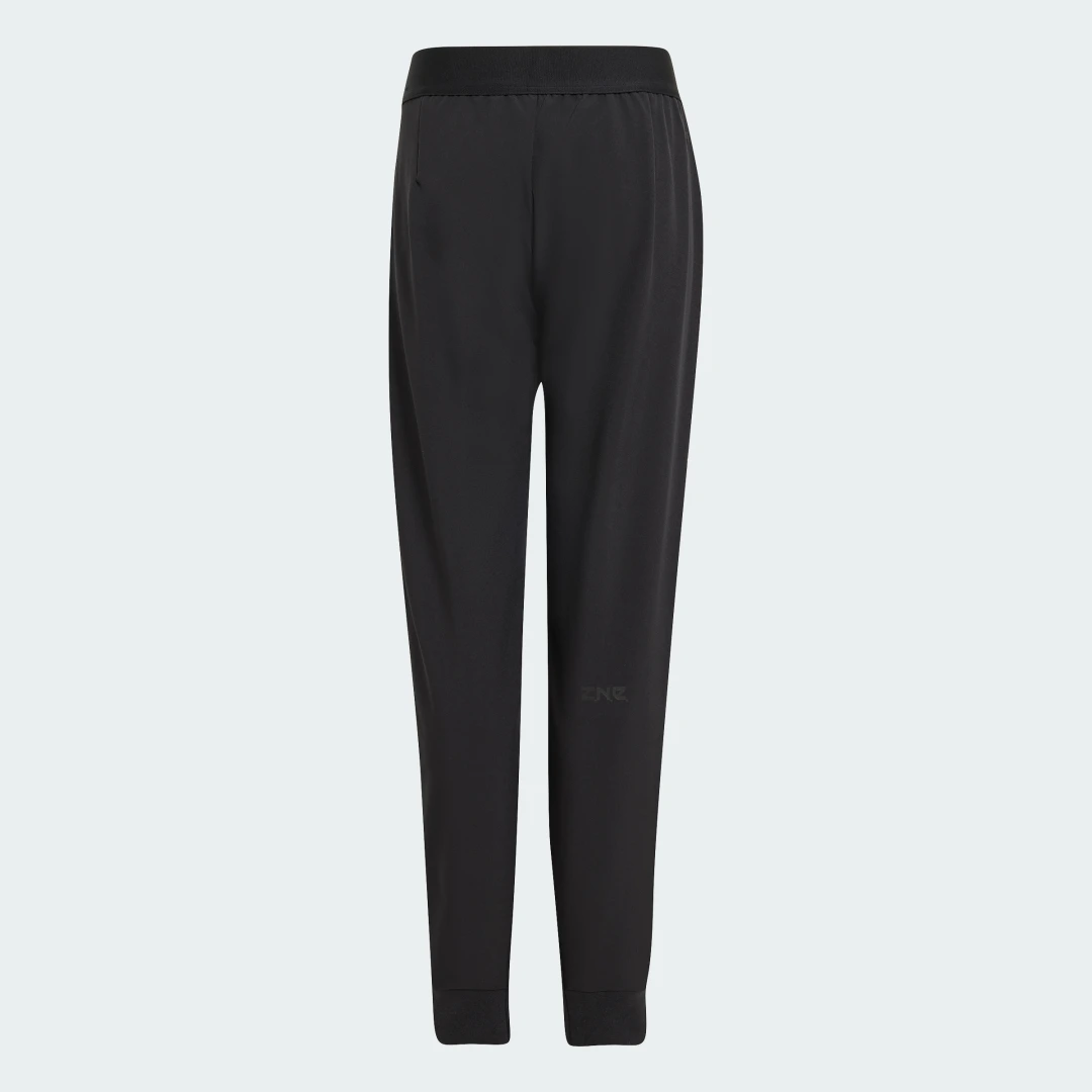 Detalle de Z.N.E. Woven Trousers Kids de Adidas: pantalón técnico para juego y deporte
