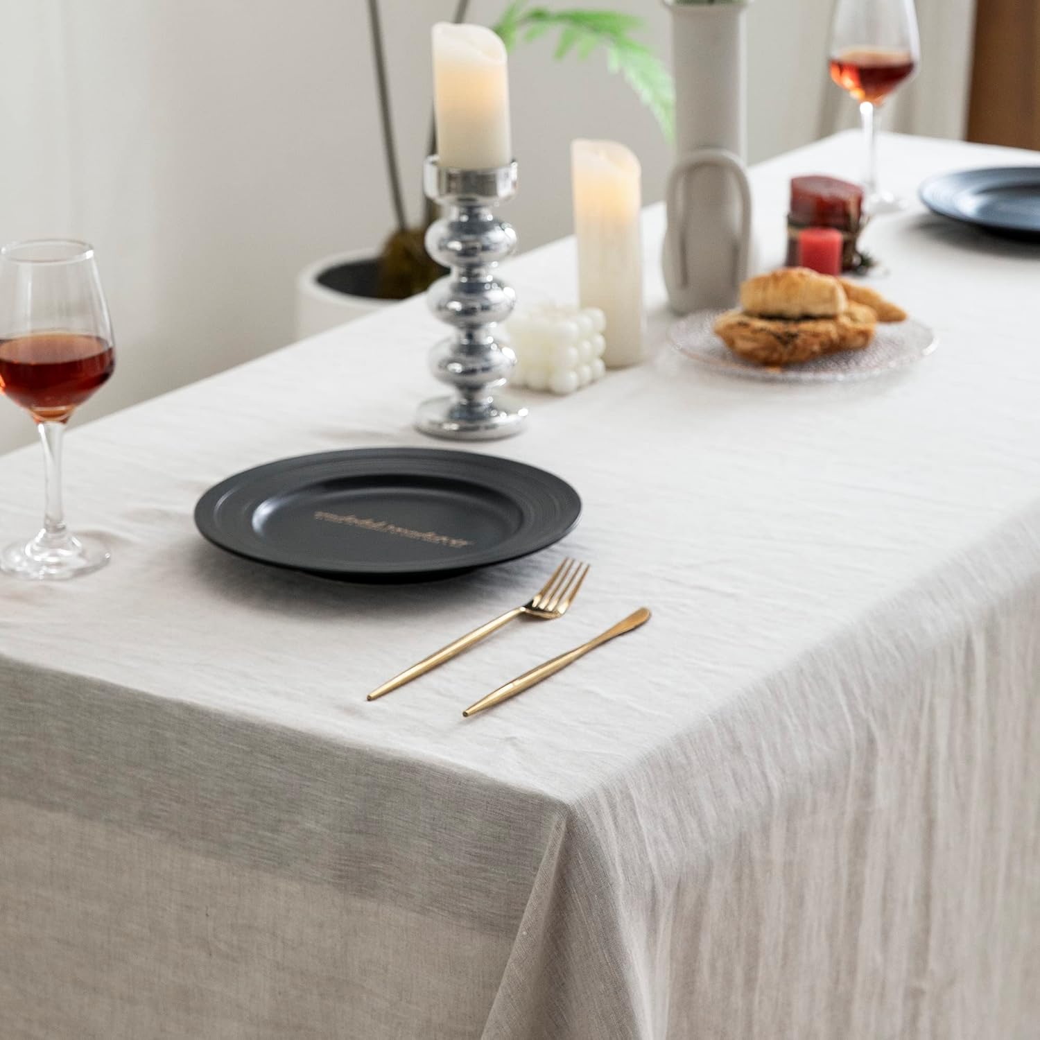 Detalle 2 de EVERLY 100% Pure Linen Rectangle Tablecloth 108×60 in