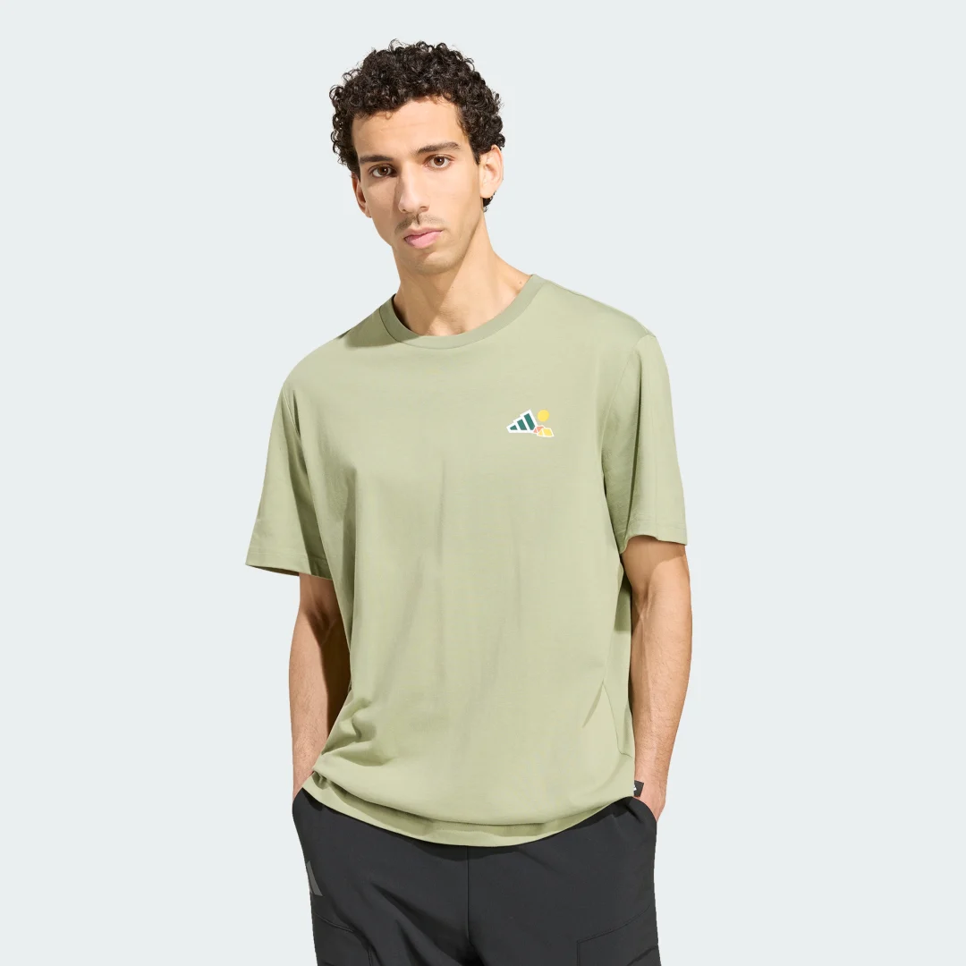 Detalle de Camiseta Terrex Camper estampada de Adidas en verde