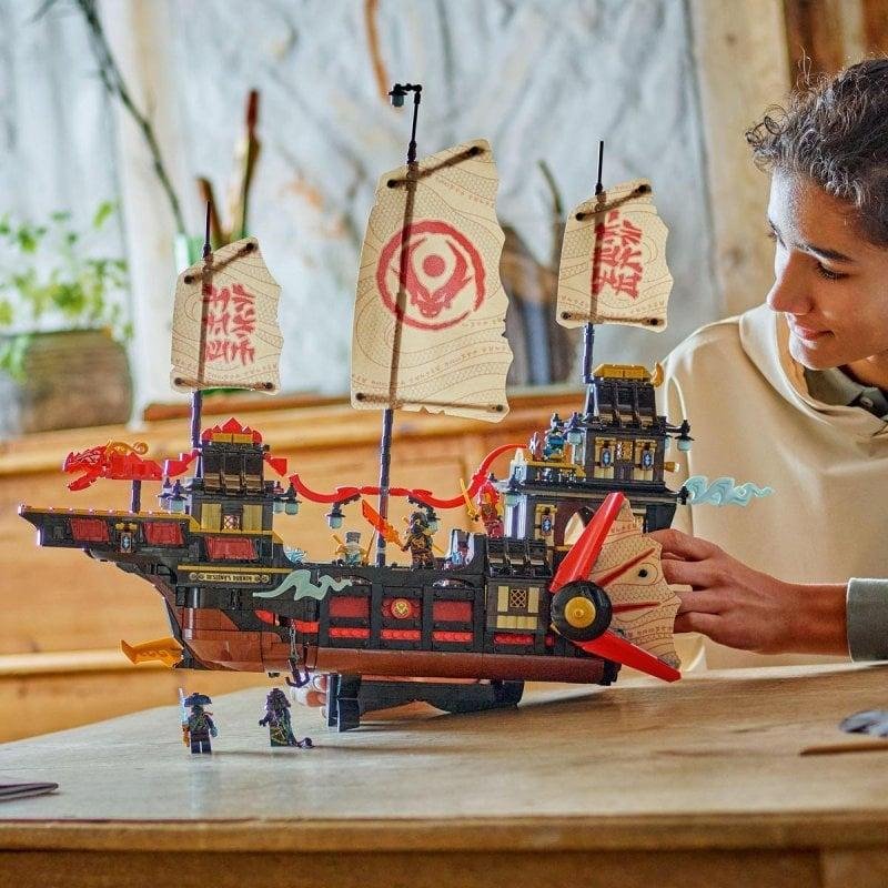 Detalle de LEGO Ninjago Bounty del Templo 71848 — 2.387 piezas 🧱