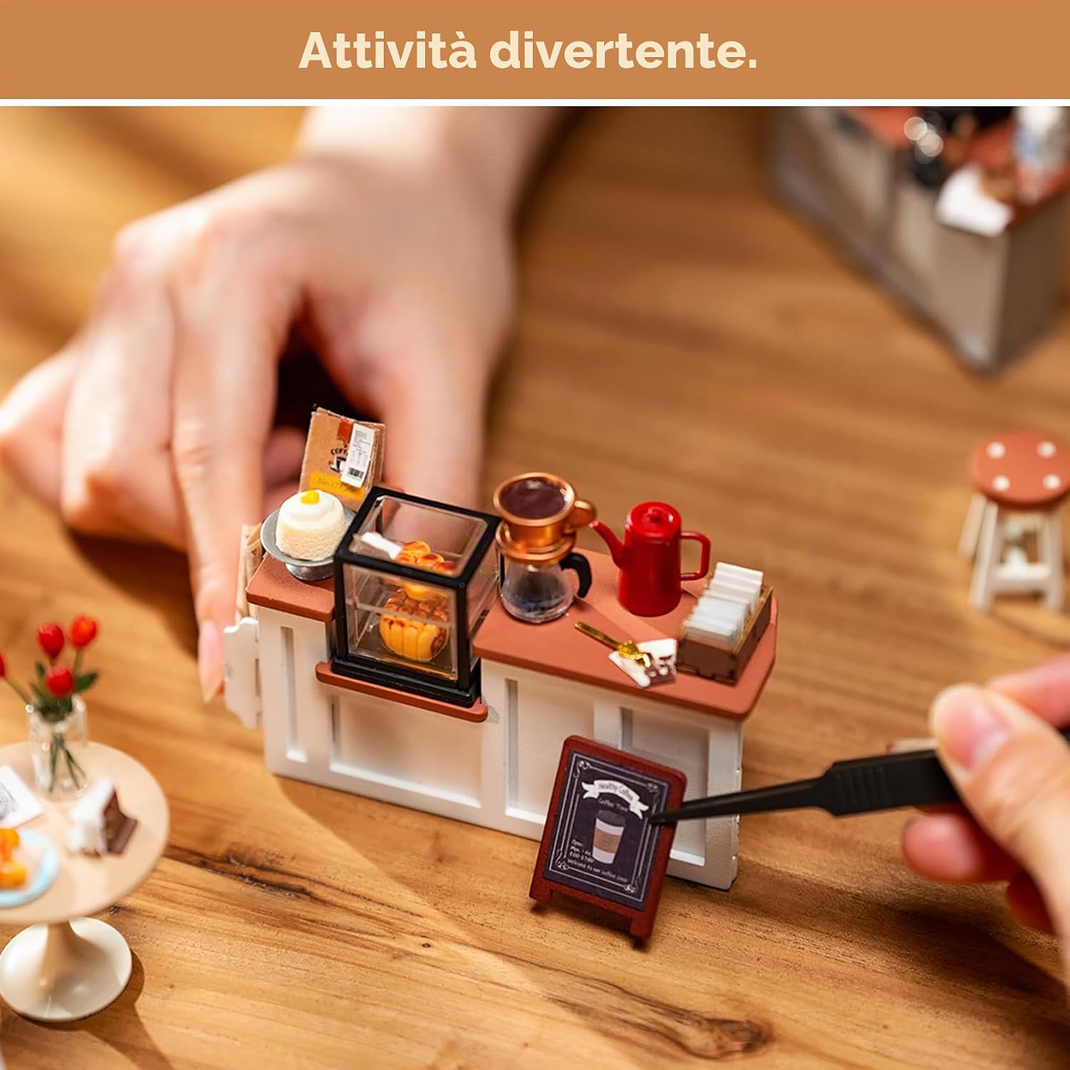 Detalle 2 de Rolife NO.17 Café Casa in Miniatura 6h
