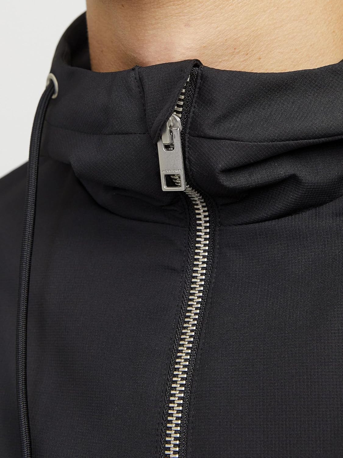 Detalle 2 de JACK & JONES Jjelegacy Light Jacket Hood Noos – krótka kurtka męska z kapturem