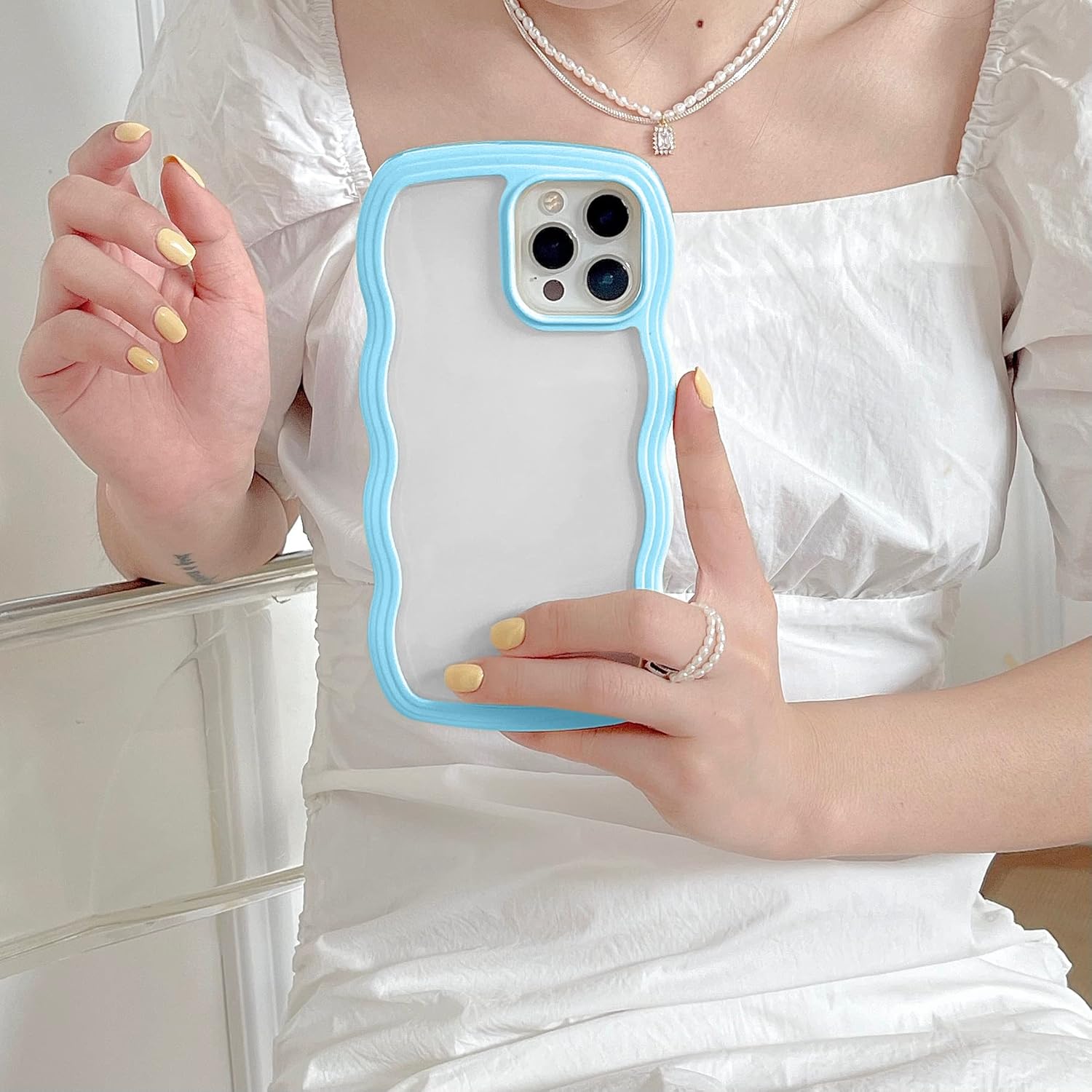Detalle de UEEBAI iPhone 15 Pro Max Hülle – Transparente TPU-Schutzhülle mit wellenförmigem Rahmen (Blau)