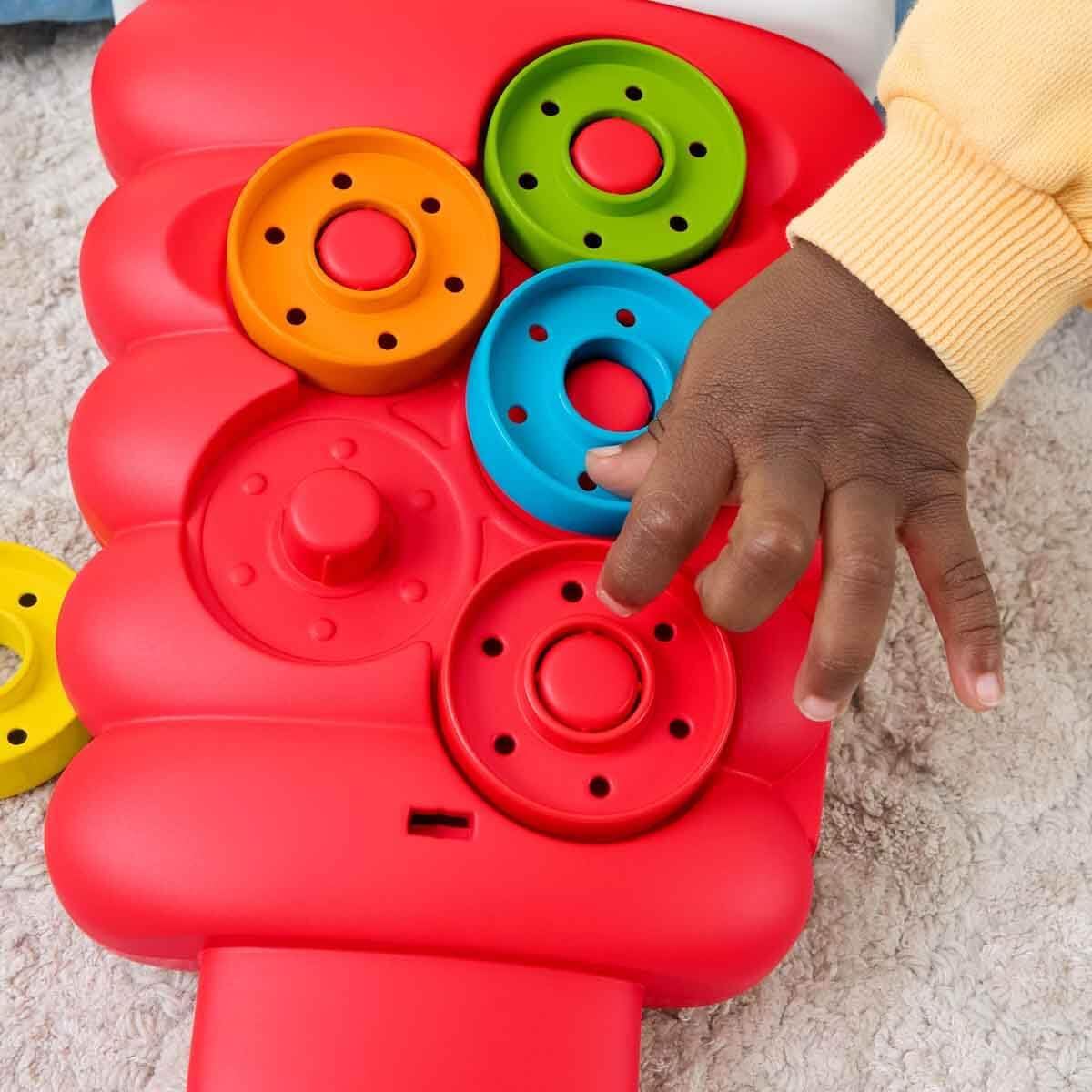 Detalle de Fisher-Price Rutschspaß Farbring-Pyramide (JLB81) – Aktivität mit Münzen zur Förderung ab 9 Monaten