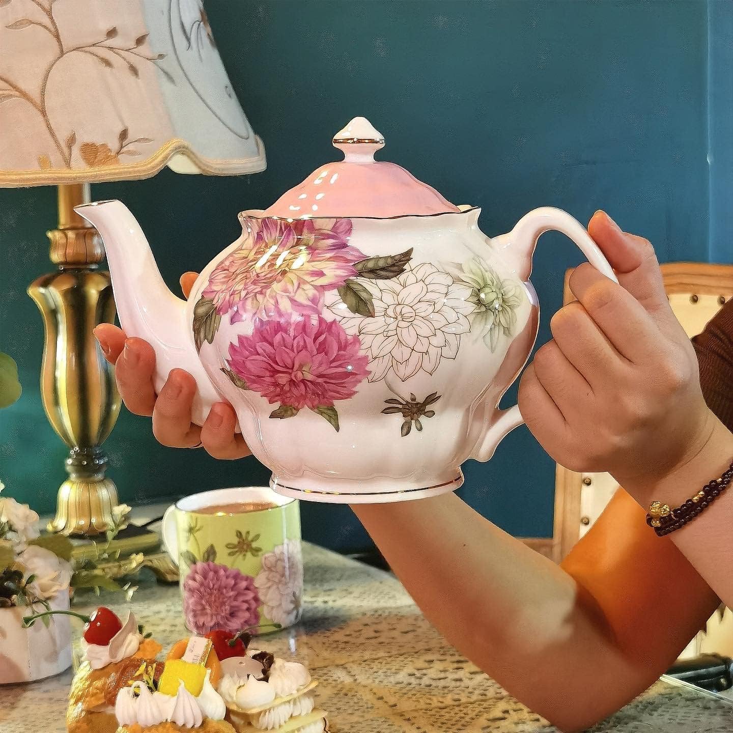 Detalle 2 de PULCHRITUDIE Teapot Bone China