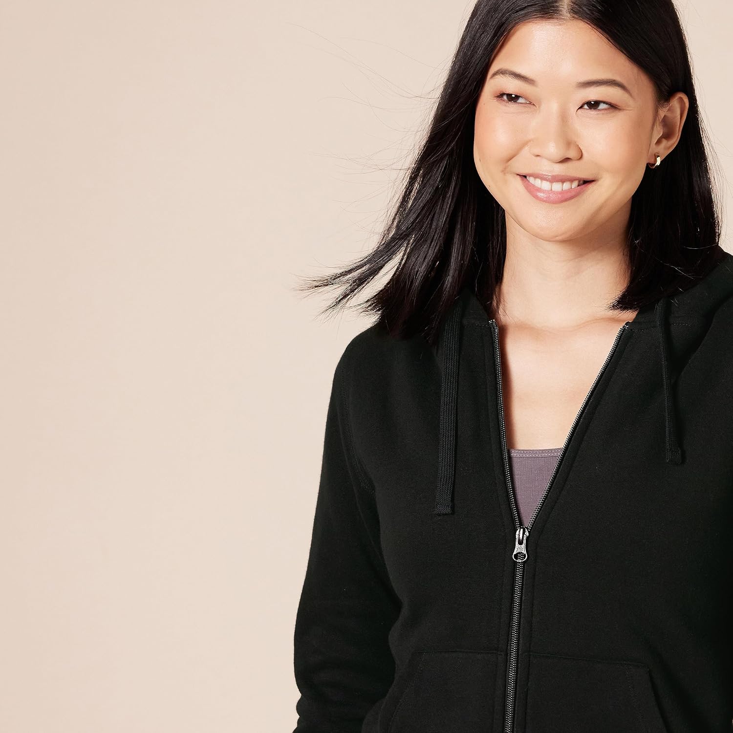 Detalle 2 de Amazon Essentials Women's Sherpa-Lined Fleece Full-Zip Hooded Jacket with Drawstring (Plus Size)