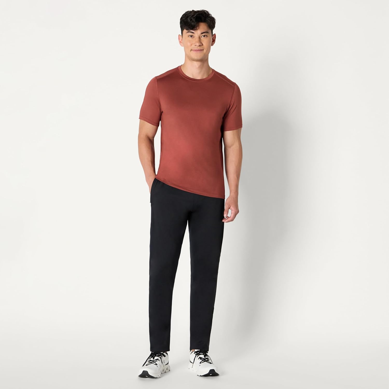 Detalle de Amazon Essentials Men's Performance Stretch Training Jogger Trouser