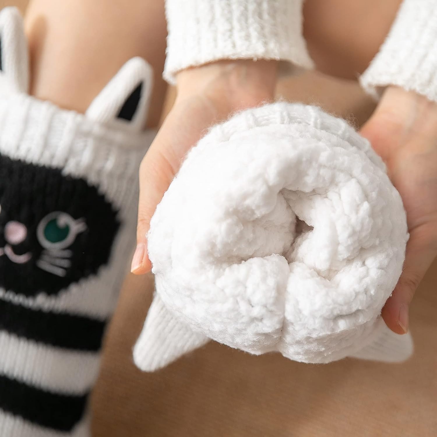 Detalle de LOFIR Calze a Pantofola Donna Morbido e Caldo: Antiscivolo con Dettagli Animali per Inverno