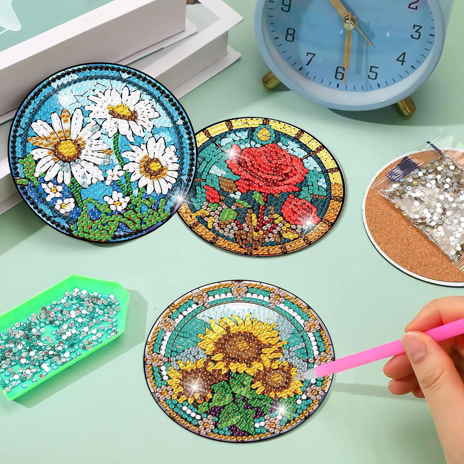 Detalle 2 de croshom 8-Piece Floral Diamond Art Coaster Kit with Acrylic Coasters and Cork Backing