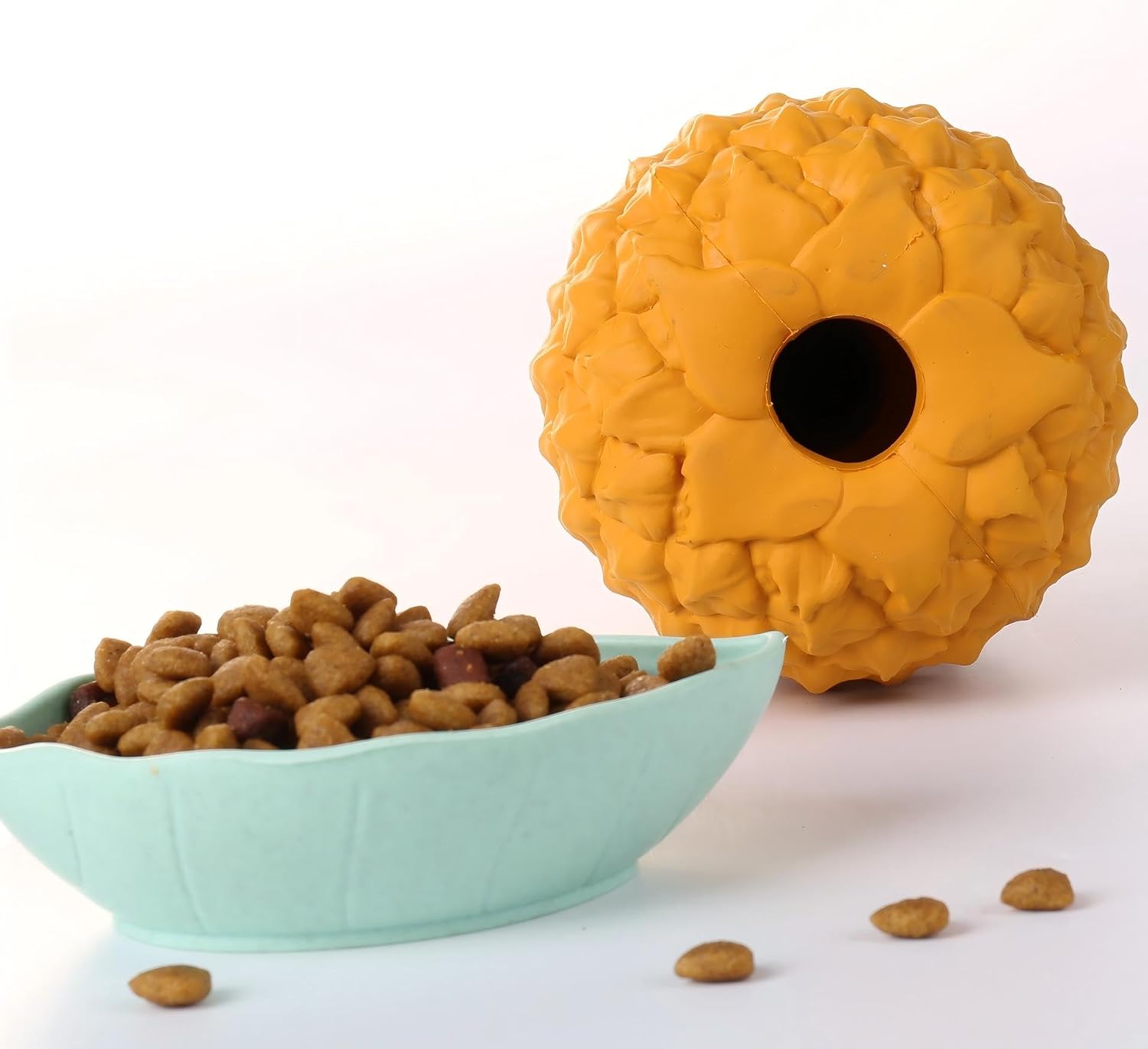 Thumbnail 6 de M.C.works Ultra-Durable Pineapple Dog Toy for Aggressive Chewers (6.7in)