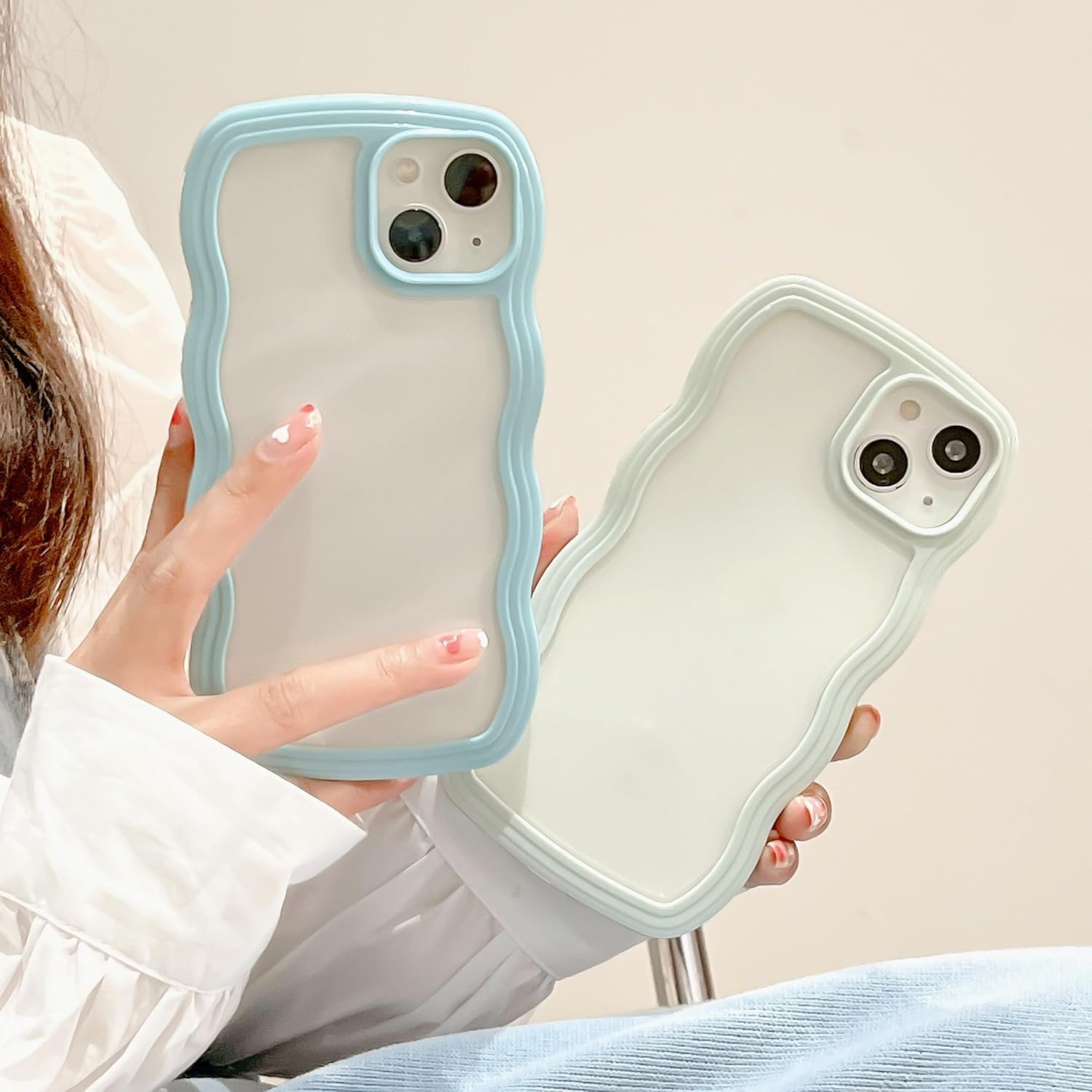 Detalle de UEEBAI iPhone 15 Pro Max Hülle – Transparente TPU-Schutzhülle mit wellenförmigem Rahmen (Blau)