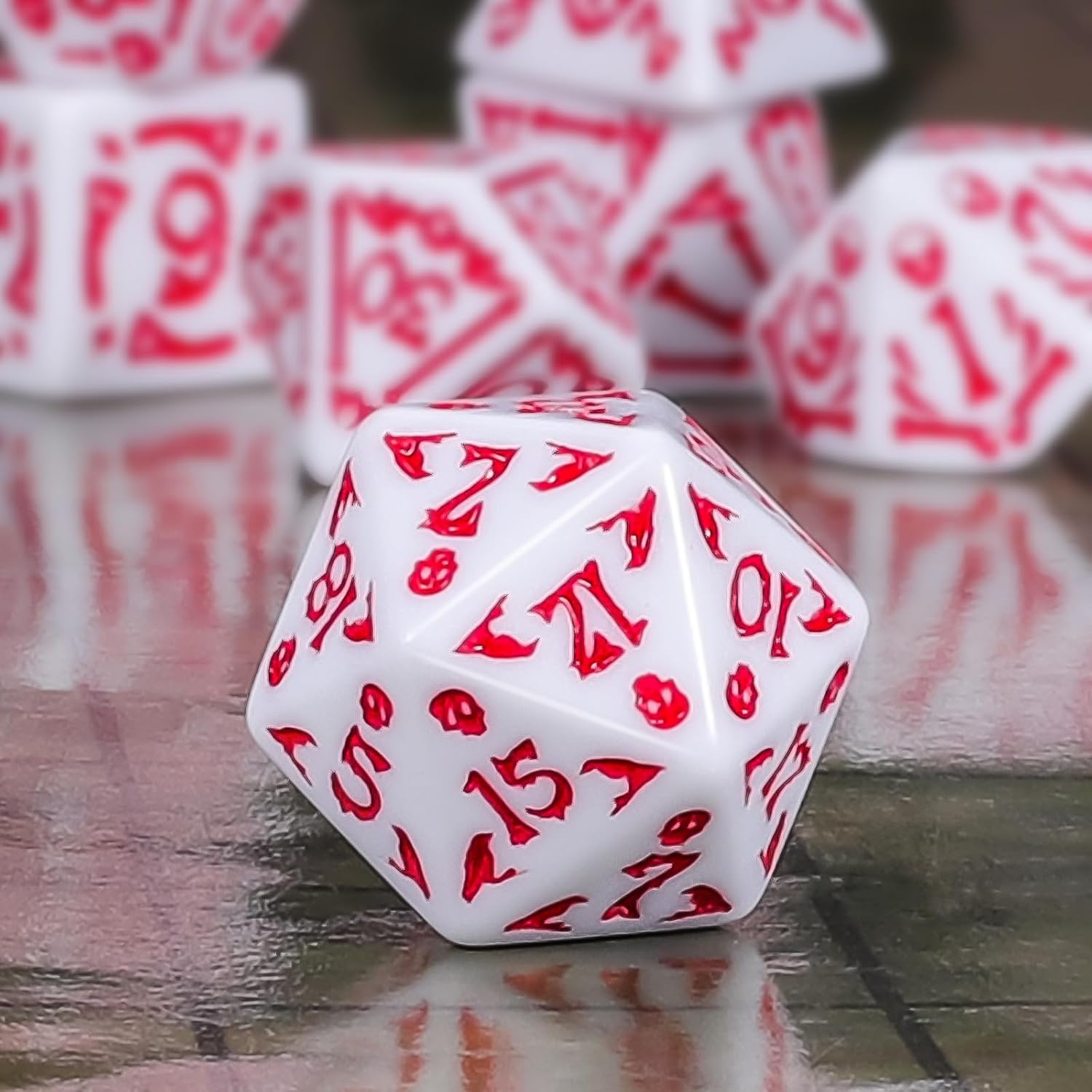 Thumbnail 2 de QMAY Set di Dadi Poliedrici per D&D e RPG – 7 pezzi (D20, D12, D10, D% D8, D6, D4) Bianco Halloween