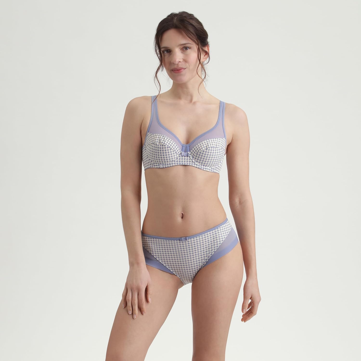 Thumbnail 3 de DIM Culotte femme Generous Classique (x1) en microfibre douce