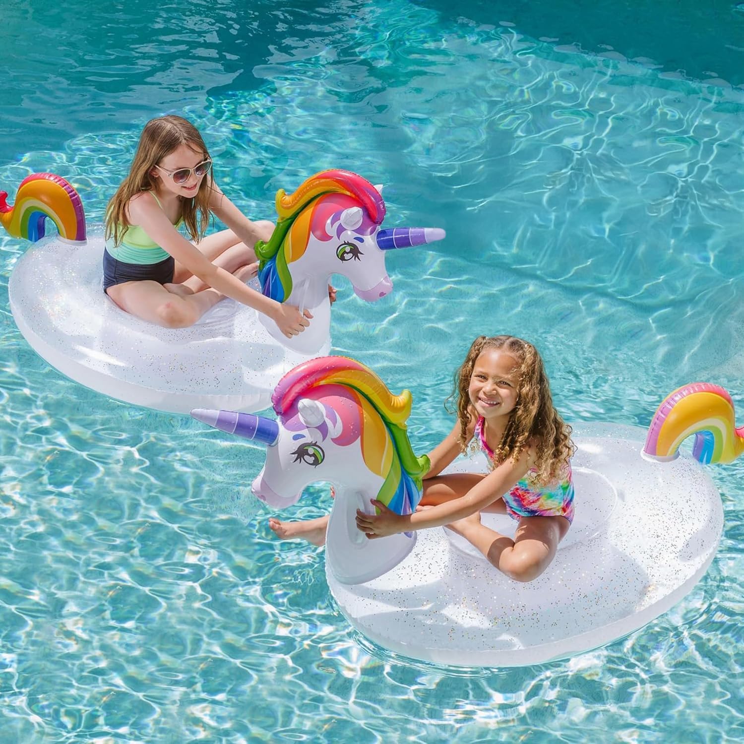 Detalle de JOYIN Kids Unicorn Pool Float (152.4 x 75 x 85cm) with Sparkly Glitters