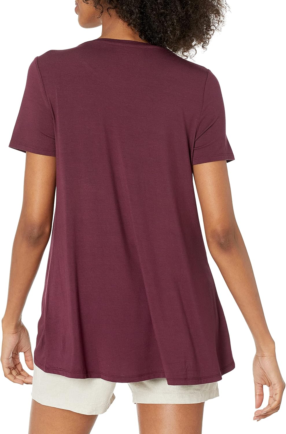 Thumbnail 1 de Amazon Essentials Women's Relaxed-Fit Short-Sleeved Scoopneck Swing T-Shirt (Plus Size)