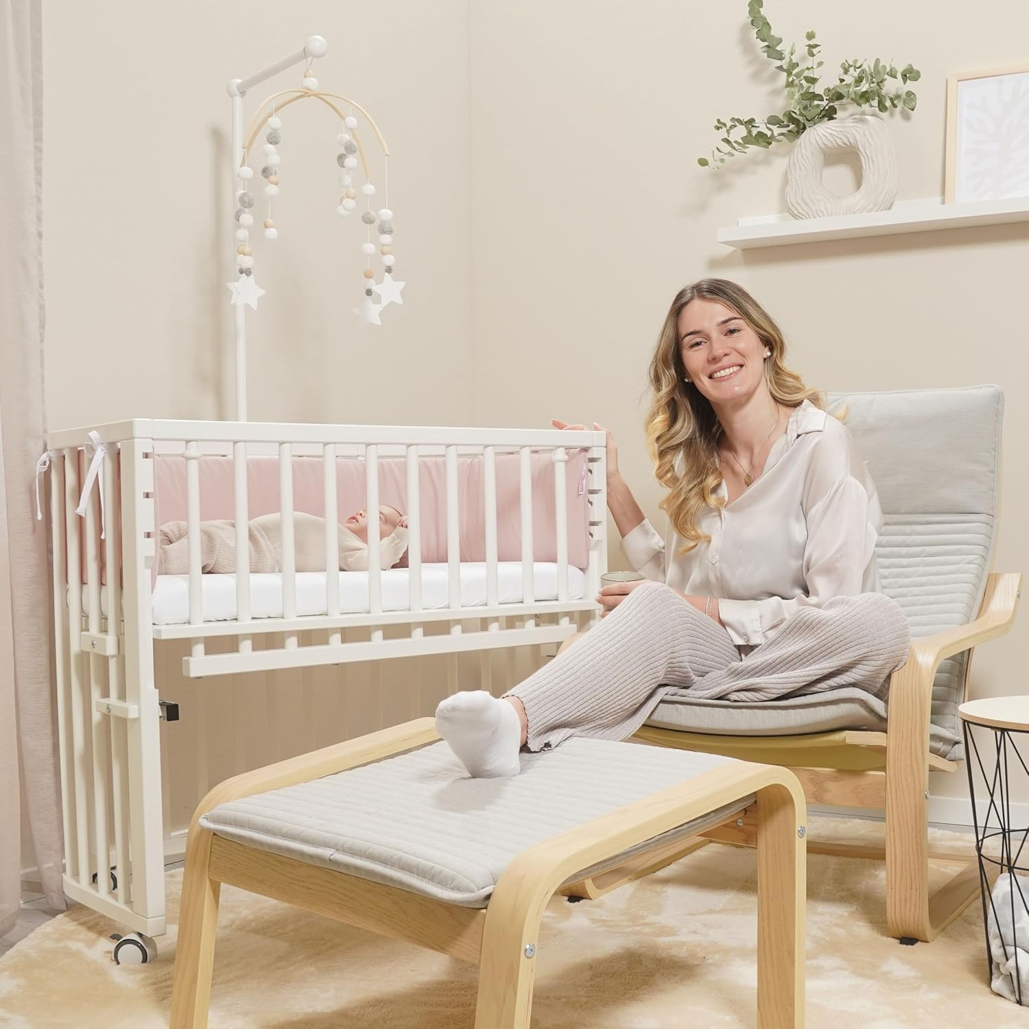 Detalle 2 de babybay Babybay_100637 – przenośny uchwyt do łóżeczka, okrągłe pręty, szary