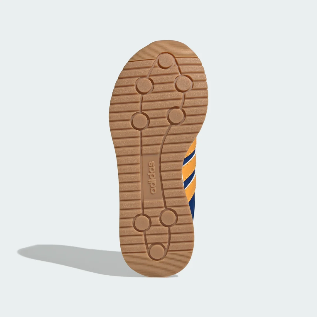 Detalle de Zapatilla Run 70s 2.0 de Adidas: estilo retro y confort en azul