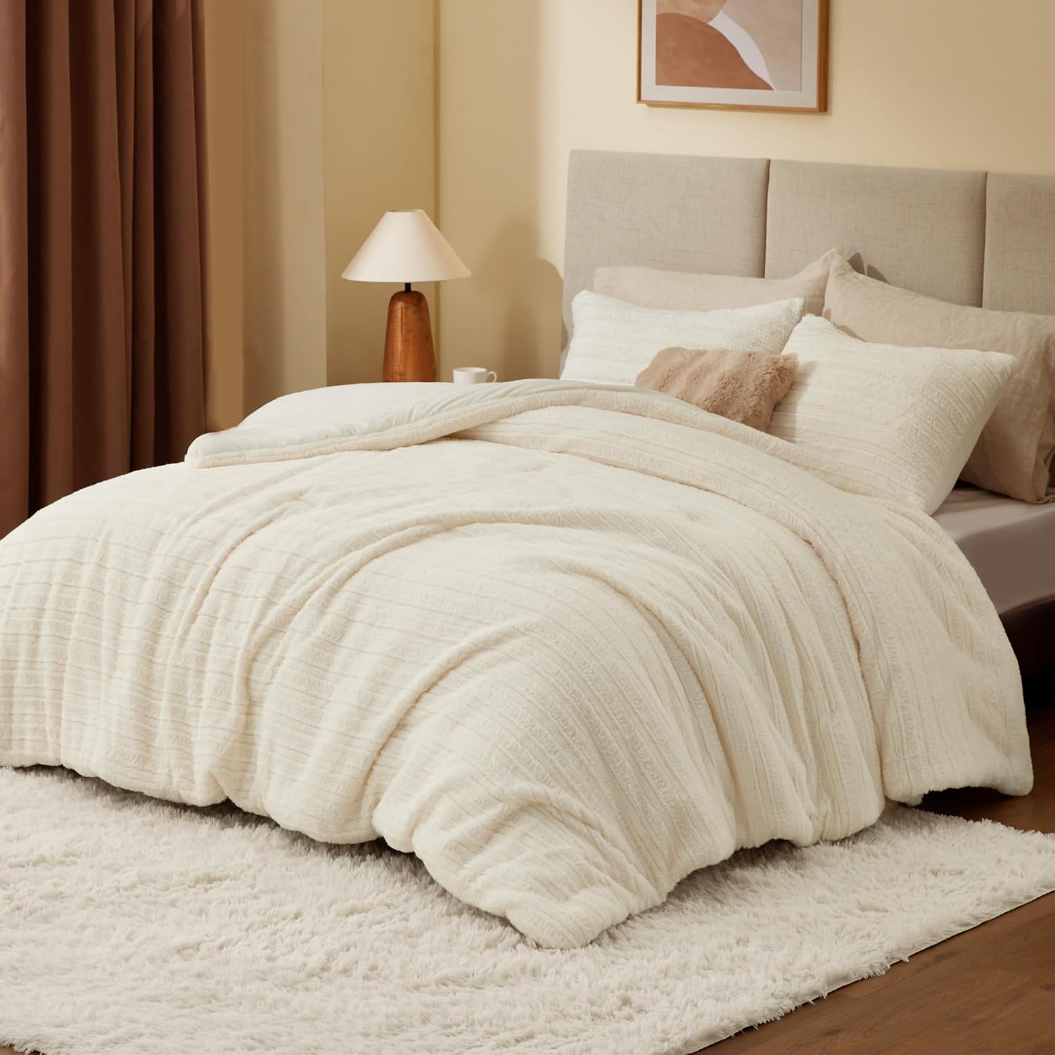 Detalle 2 de BEDELITE Queen Plush Faux Fur Comforter Set