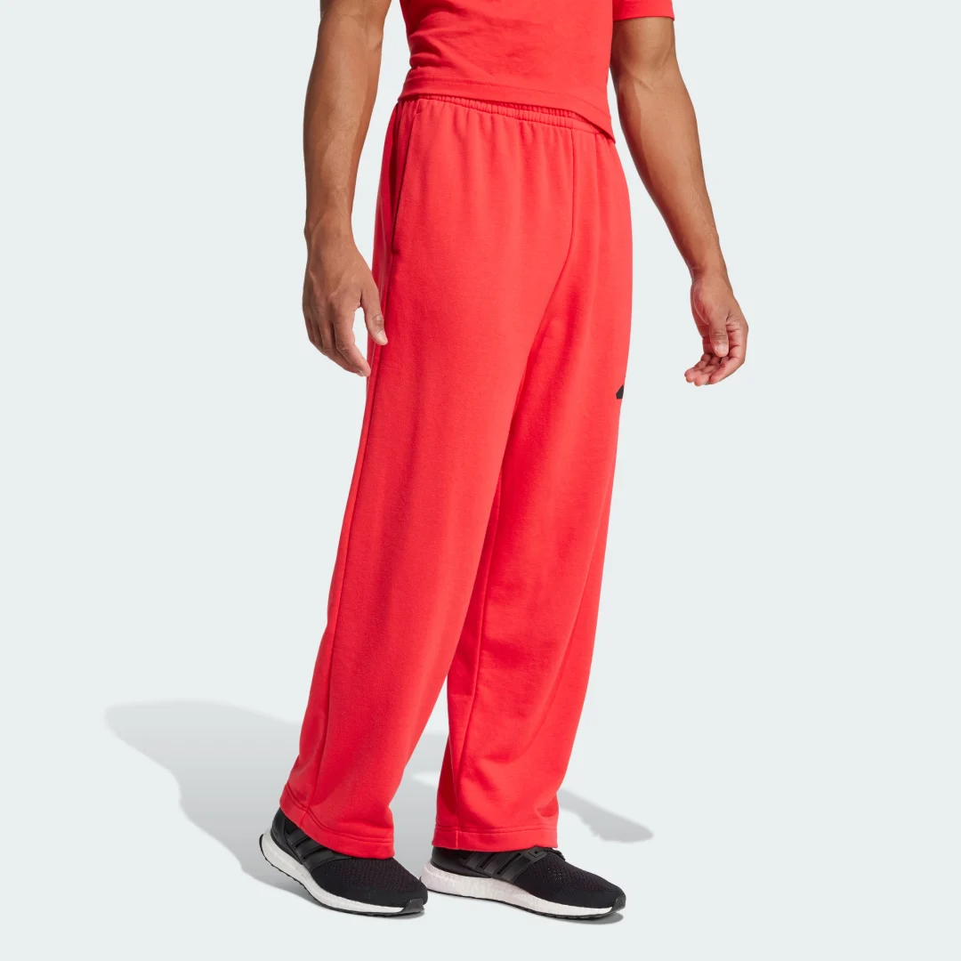 Detalle de Pantalón Essentials Wide Leg 3 Bar Logo de Adidas (Rojo) – comodidad casual para el día a día