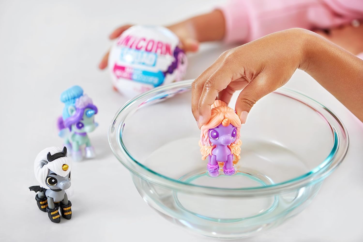 Thumbnail 3 de 5 Surprise Unicorn Squad Magic Color Change Series 7 Einhorn mit Zubehör & Flügel (2er-Pack) – Farbwechsel-Spielzeug
