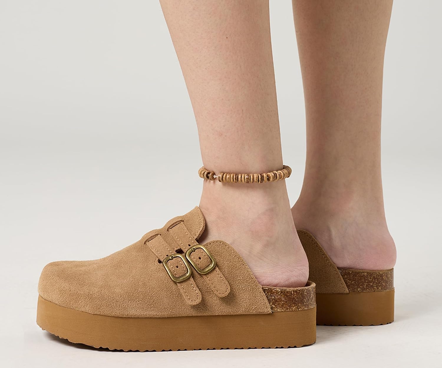 Detalle de Project Cloud Women's Platform Clogs in Genuine Leather