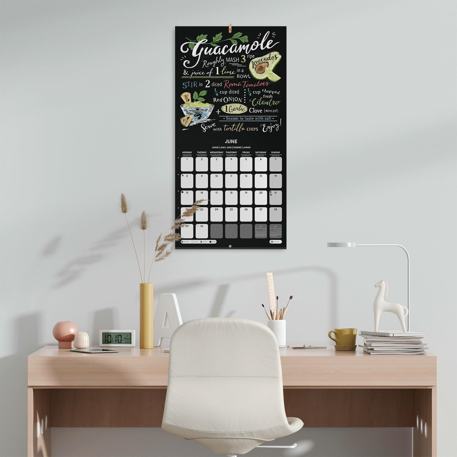 Thumbnail 4 de Grupo Erik Calendario 2026 29,5x29,5 cm 📅