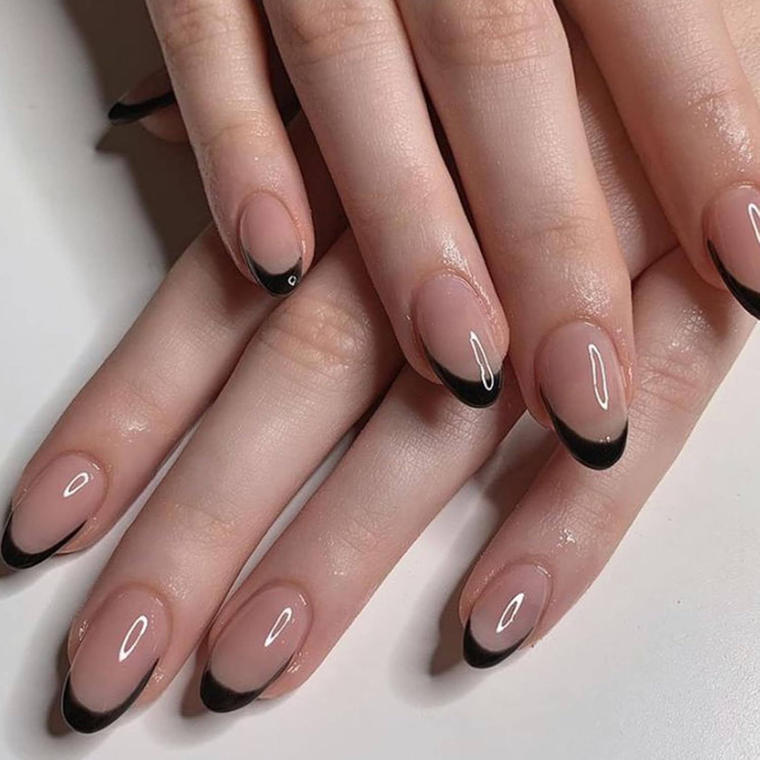 Thumbnail 2 de Modelones Black French Tip Almond Press-On Nails: 32-Piece Reusable Kit (16 Sizes)