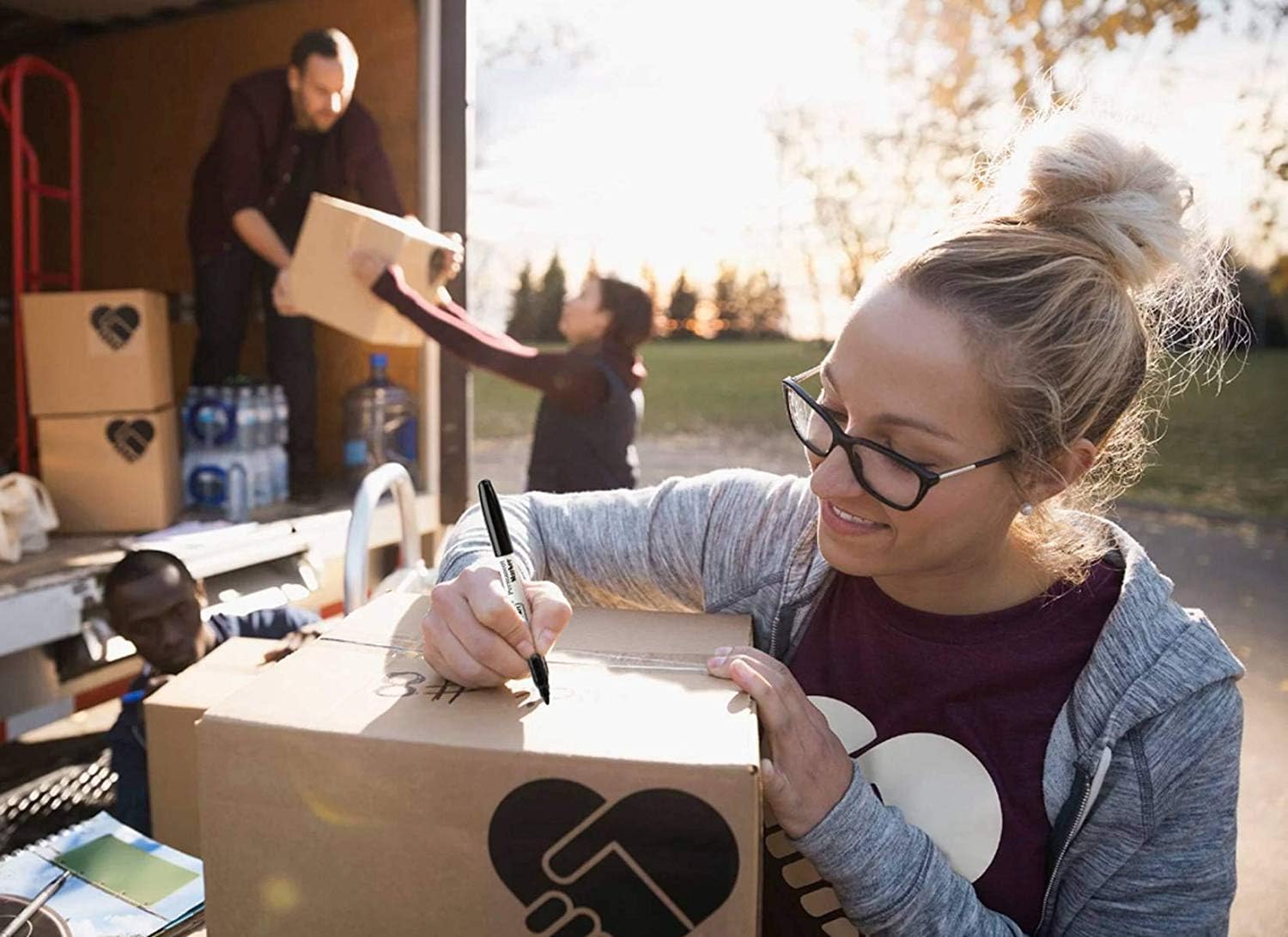 Thumbnail 6 de Shuttle Art 24 Black Permanent Markers pack 🖊️