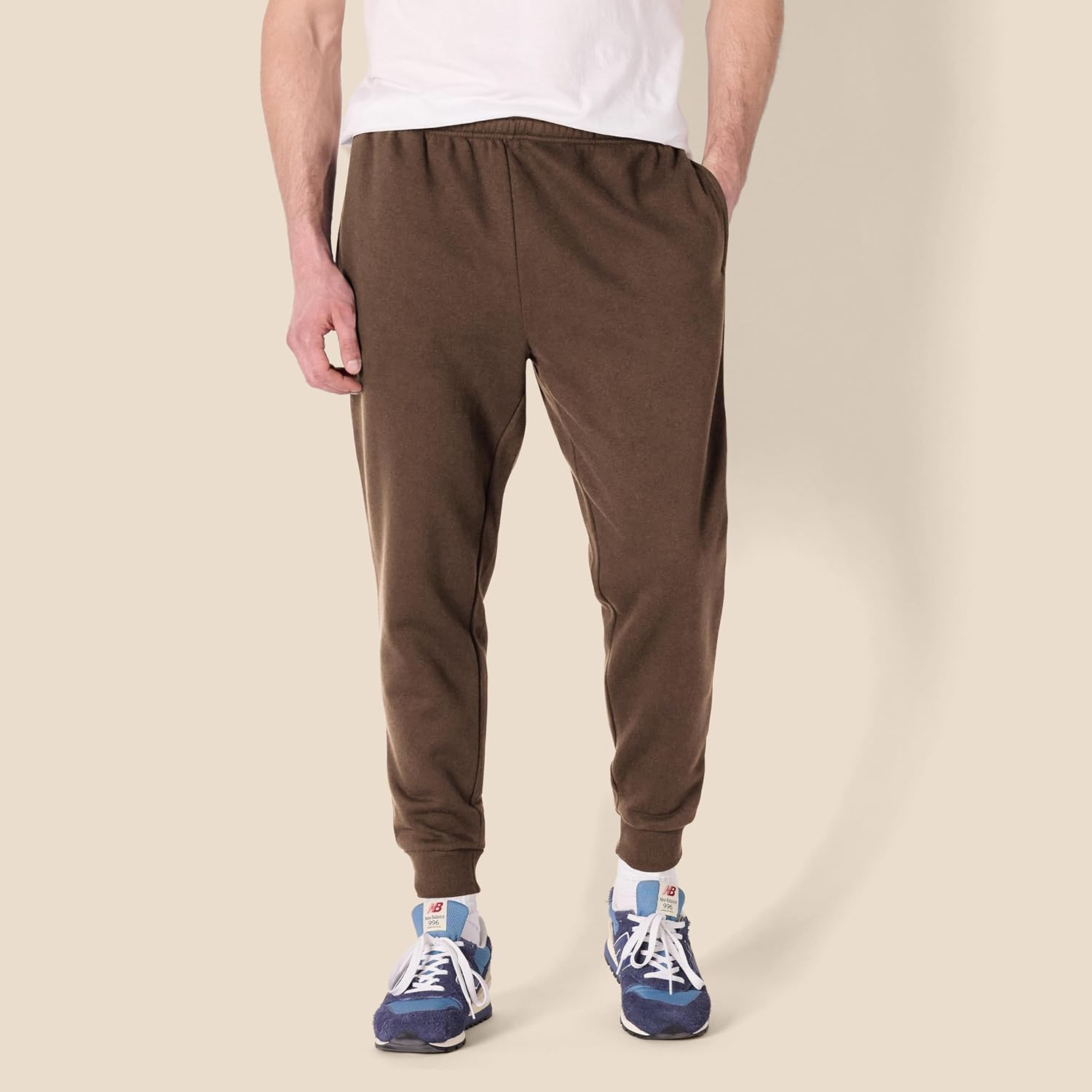 Thumbnail 5 de Amazon Essentials Herren Jogginghose aus Fleece – bequeme Passform, entspannt, alltagstauglich