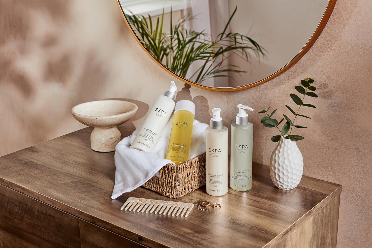 Detalle de ESPA Bergamot and Jasmine Hand Wash 250ml – detergente delicato con oli essenziali per mani sensibili