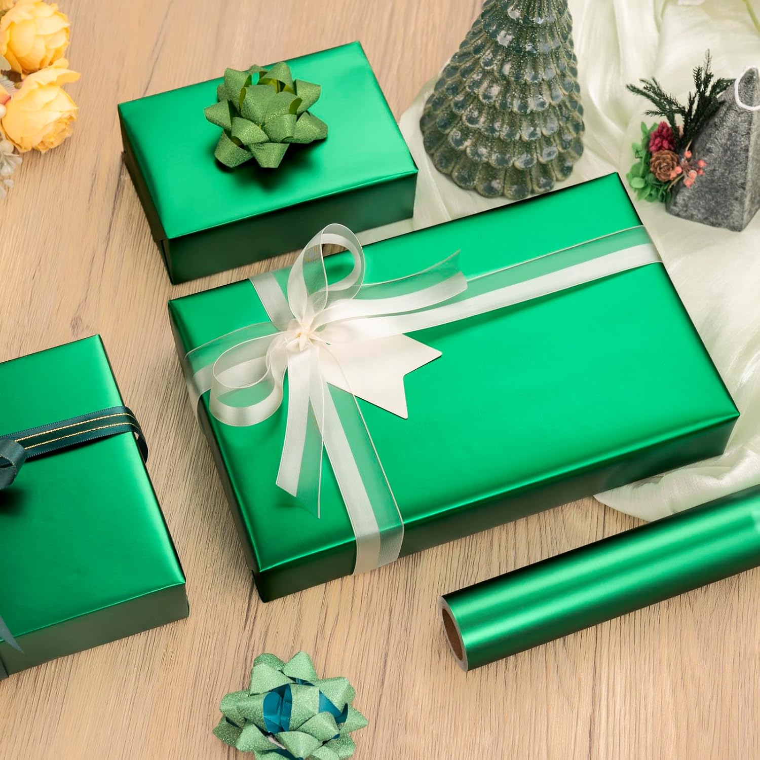 Detalle 1 de Homeral Dark Green Wrapping Paper, 17 In x 33 Ft Matte Metallic Roll
