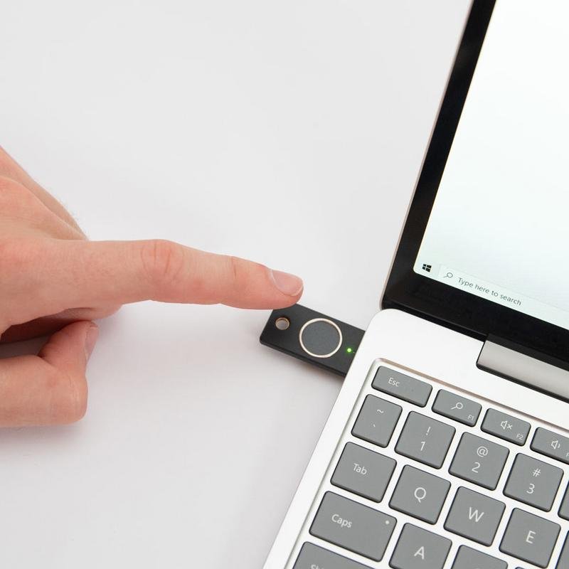 Thumbnail 3 de Yubico YubiKey Bio Huella USB: seguridad biométrica para acceso seguro
