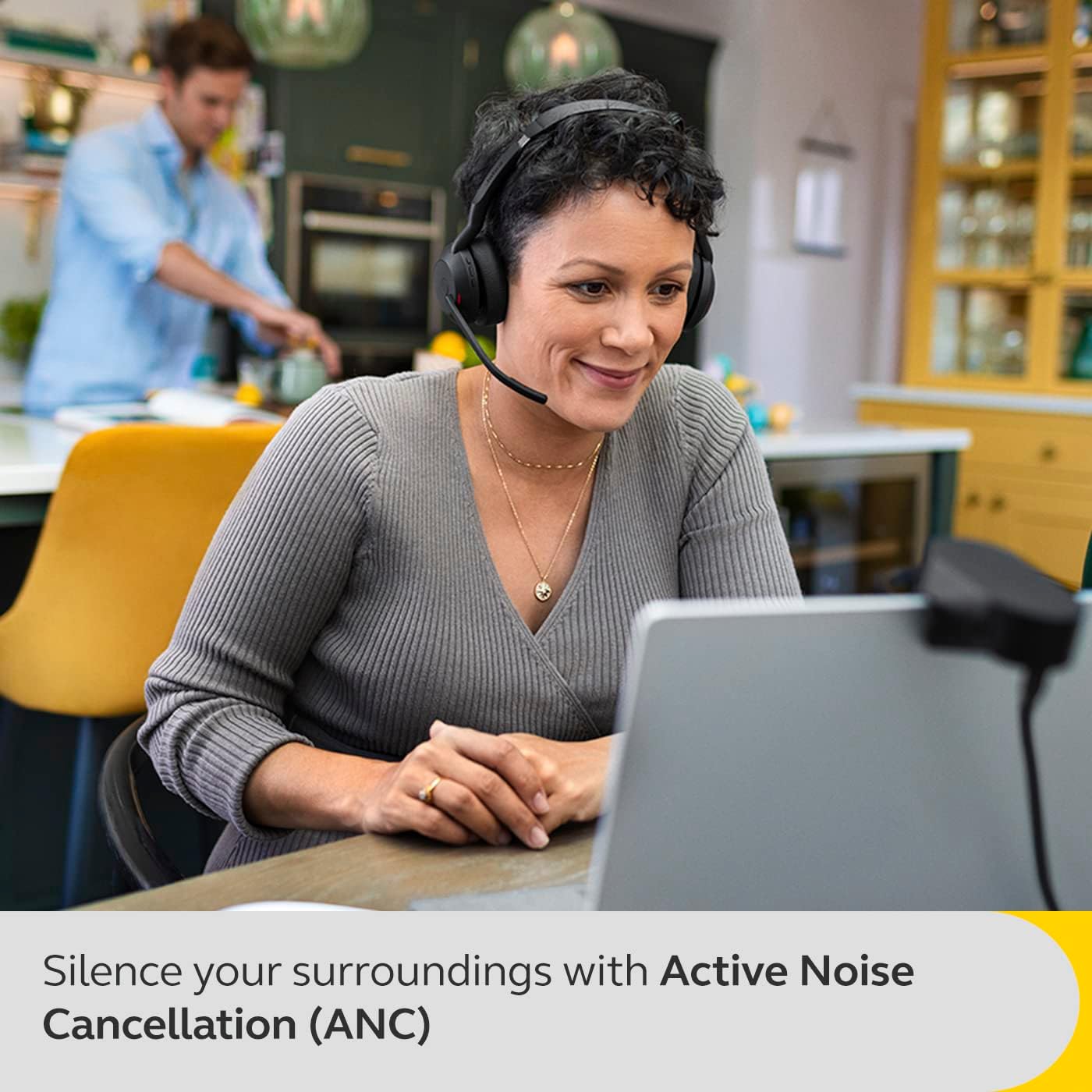Thumbnail 2 de Jabra Evolve2 55 Stereo Wireless Headset with AirComfort, ANC, and UC Compatibility