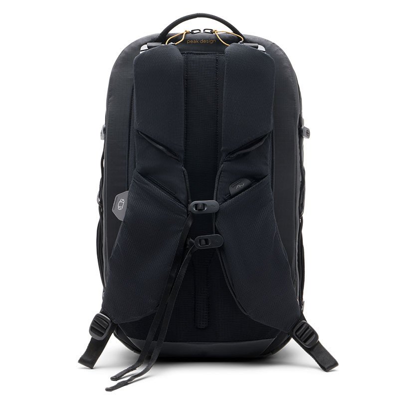 Detalle 2 de Peak Design Outdoor 18L con cremallera - Negro (BABPZ-18-BK-1)