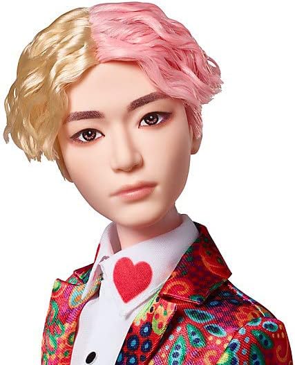 Detalle 2 de Mattel GKC89 BTS Idol V Fashion Doll, 28 cm, 11 Points of Articulation