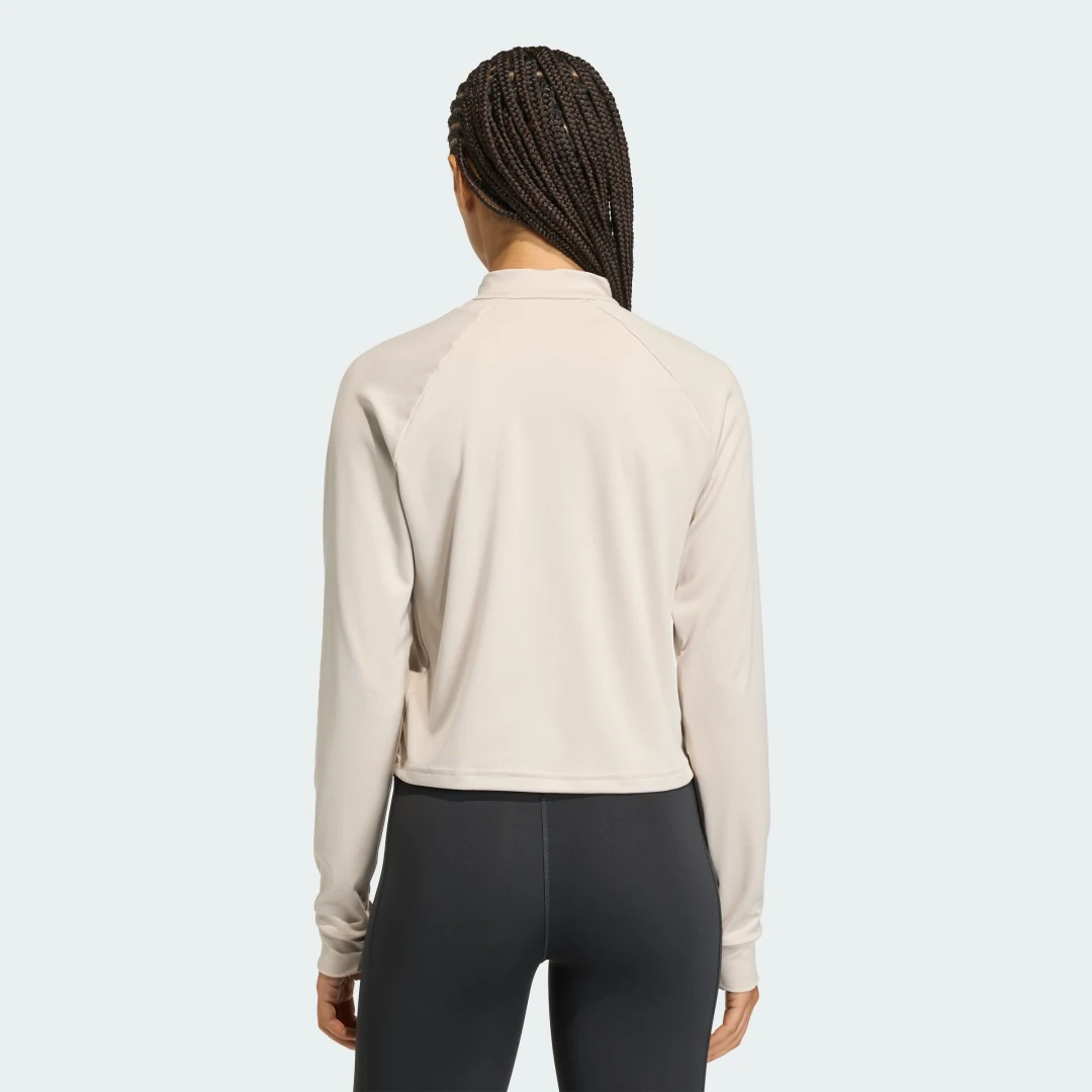 Detalle 2 de Sudadera Train Essentials Minimal Branding 1/4 Zip de Adidas — beige