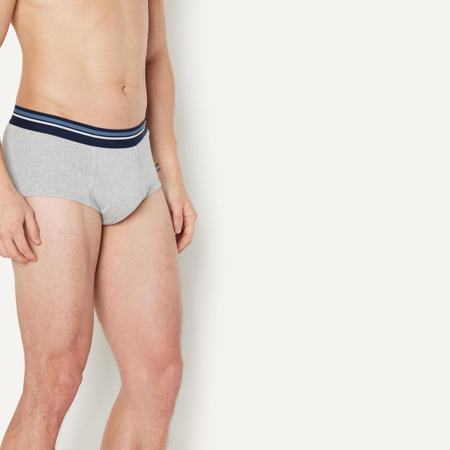 Detalle de Amazon Essentials Men's Cotton Breathable Tag-Free Briefs Underwear, Multipacks