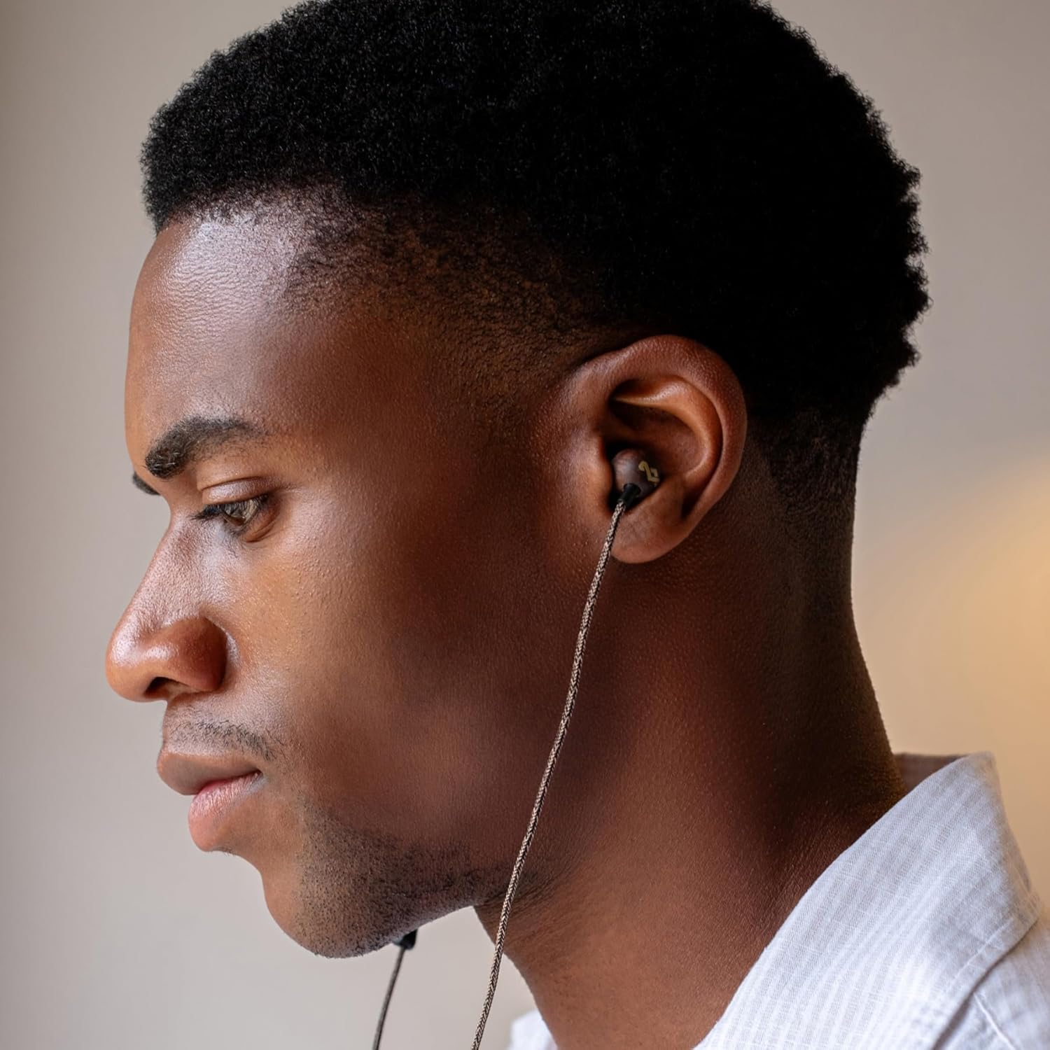 Thumbnail 5 de Marley House of Smile Jamaica USB-C kabelgebundene In-Ear-Kopfhörer mit 9,2-mm-Treibern & Mikrofon (Brass)