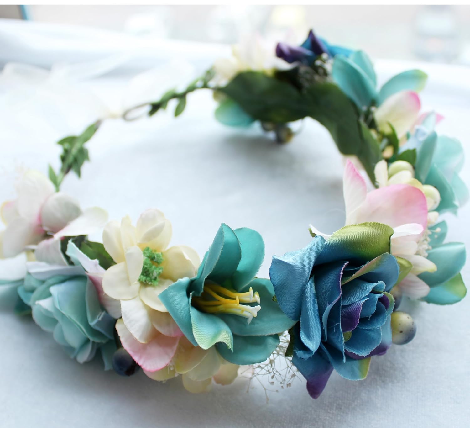 Detalle 1 de Vivivalue Flower Crown Headband, 17.8-Inch